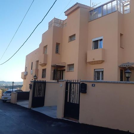 Cozy Apartment In Fuengirola Hills Kültér fotó
