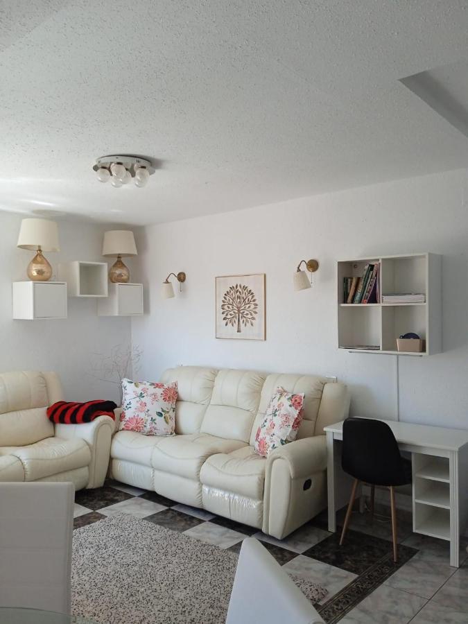 Cozy Apartment In Fuengirola Hills Kültér fotó